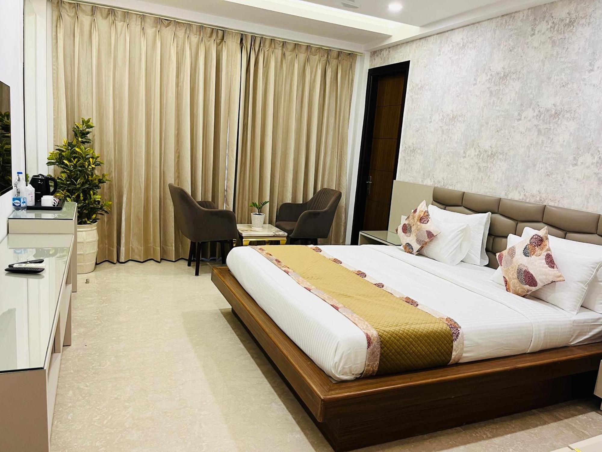 Gazebo Inn & Suites Medanta Gurgaon Exterior foto