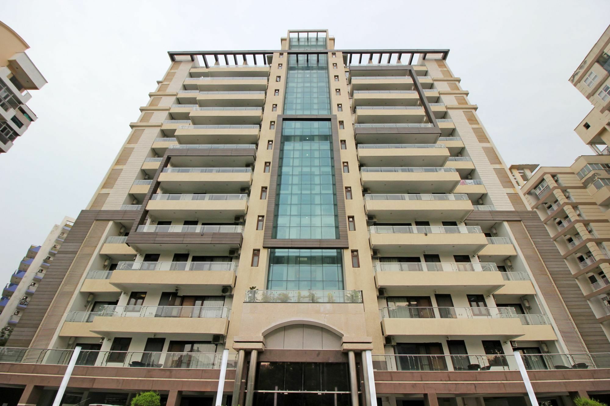 Gazebo Inn & Suites Medanta Gurgaon Exterior foto